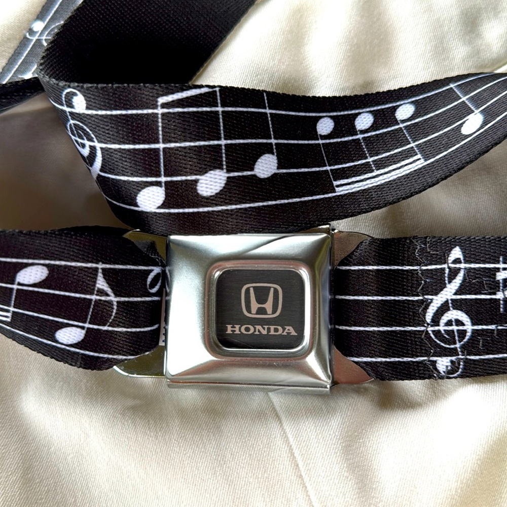 Buckle Down Honda Unisex Seatbelt buckle belt